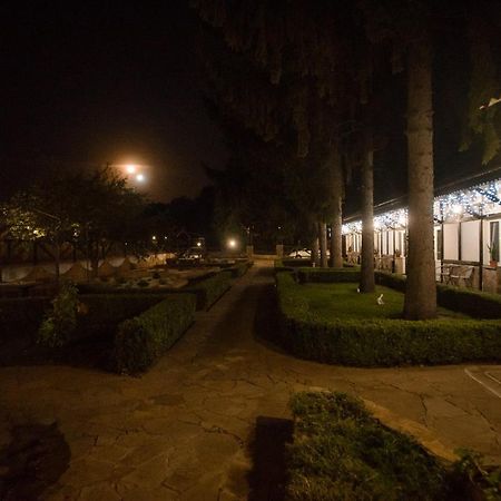 Хуторок Hotel Szmila Kültér fotó